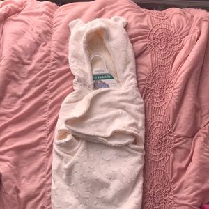 Baby swaddle